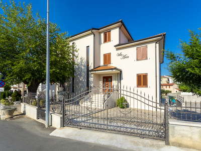 Villa Aria